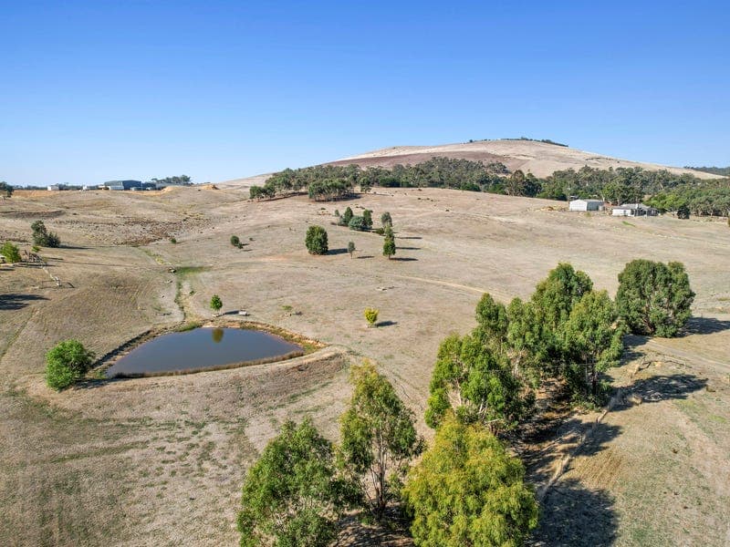 CA19.75 Fells Gully Road