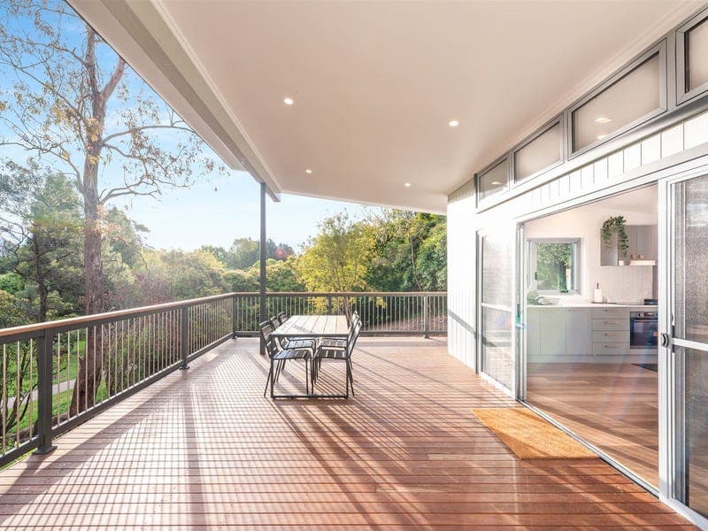 15 OXLEY DRIVE