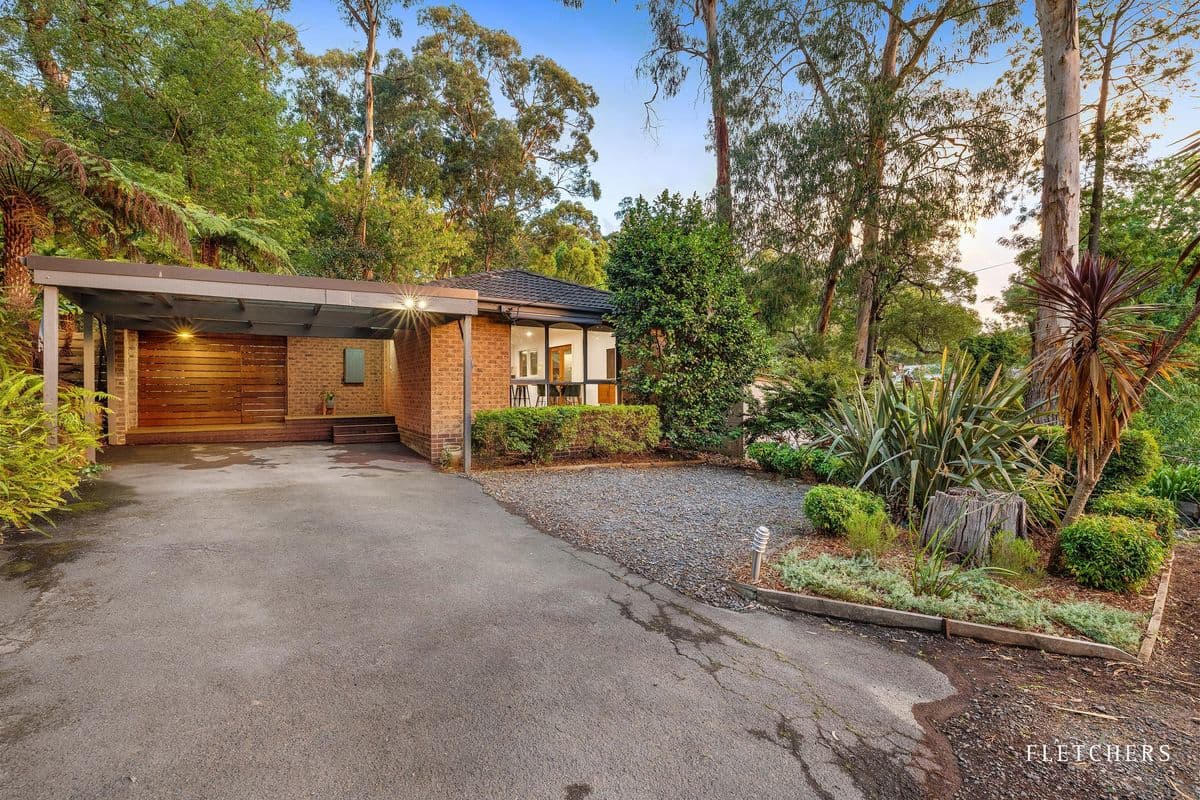 8 Carrington Court