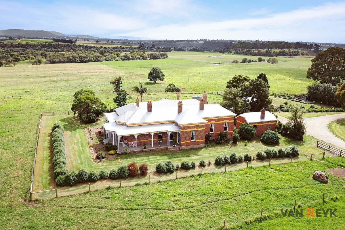 560 Bairnsdale Dargo Rd