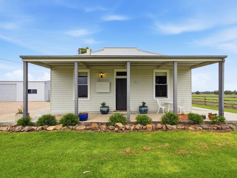 32 Vardys Road, Riverslea