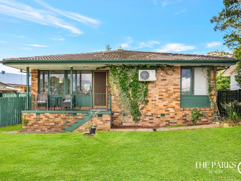 13 Rowley Place, Airds
