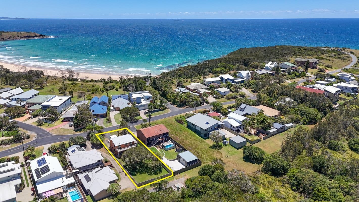 24 Headland Road