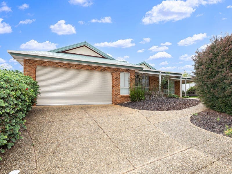 1 YANKO CRESCENT