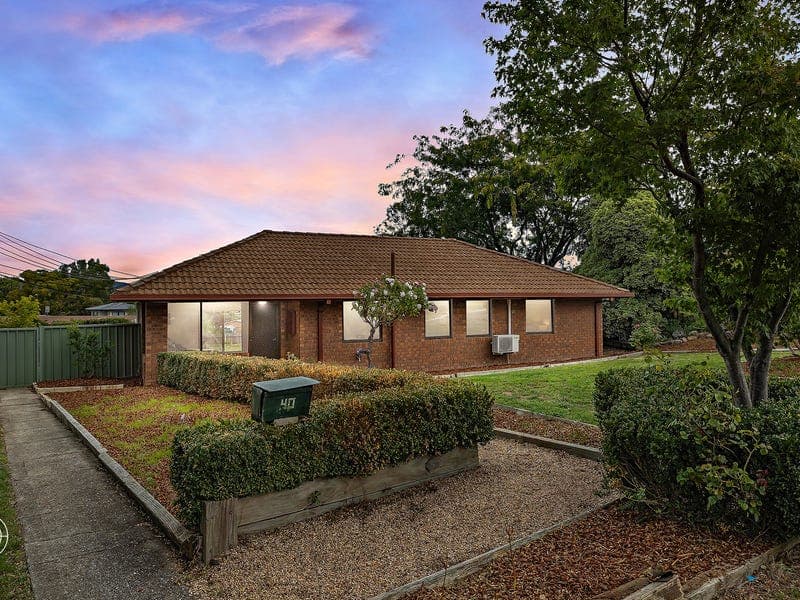 40 Nunan Crescent