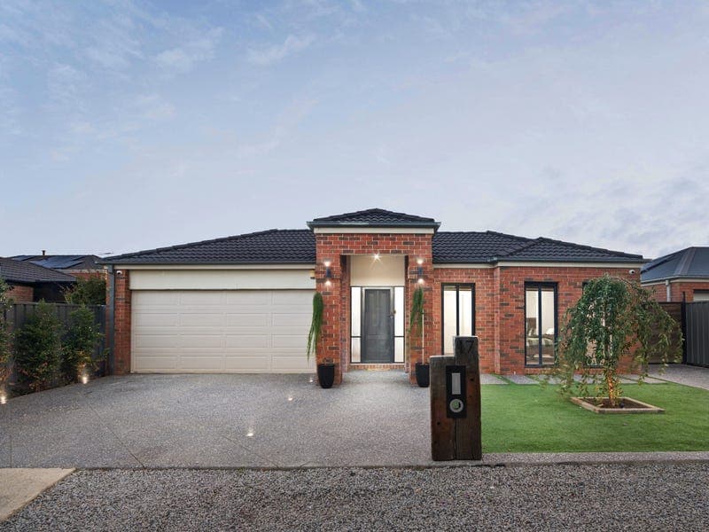 17 DICKERSON WAY