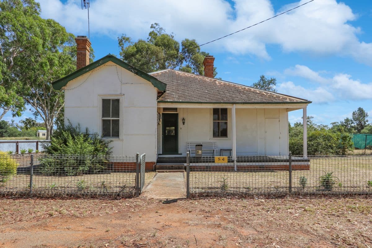 84 Coolamon Street
