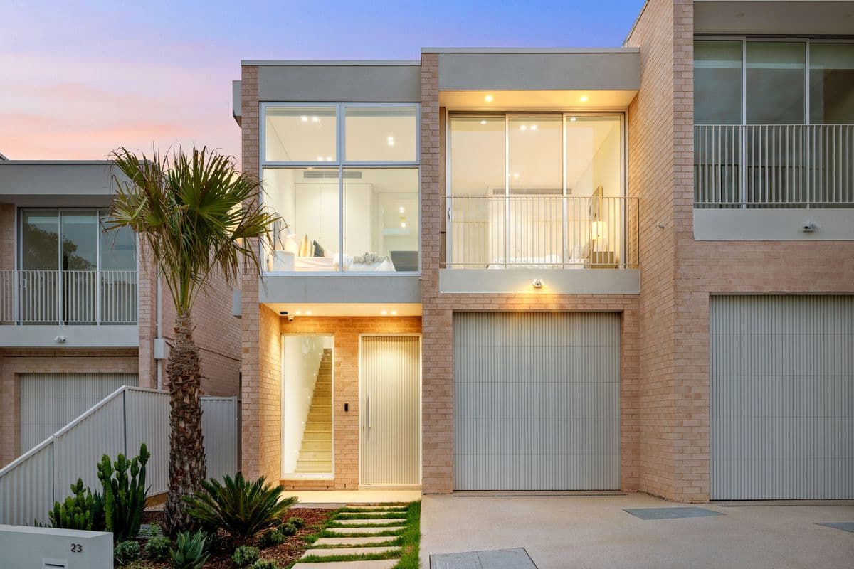 23 Currawang Street