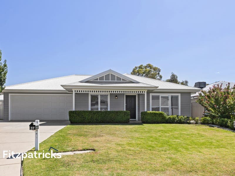 37 Bradman Drive, Boorooma