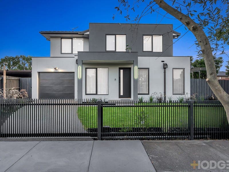 11 Harvey Court, Cheltenham