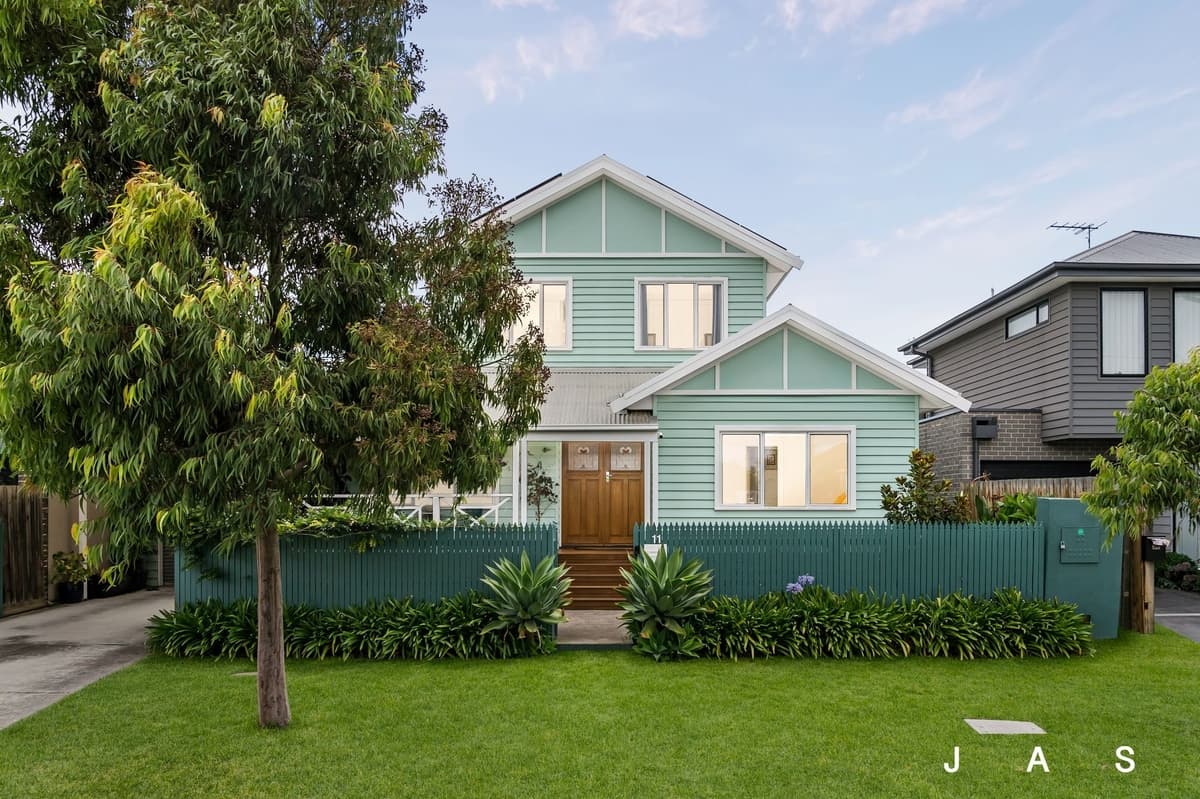 11 Albert Facey Street