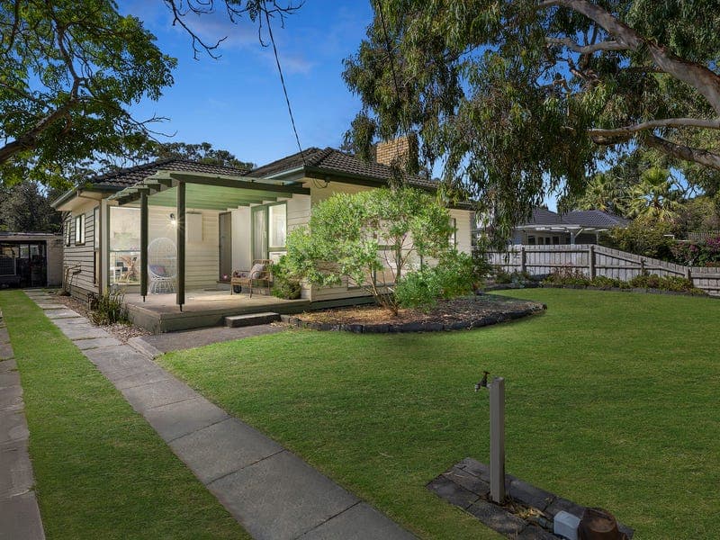 4 Beach Grove, Seaford