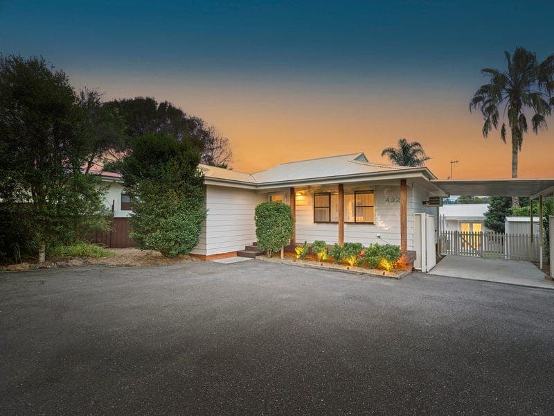 492 The Entrance Road