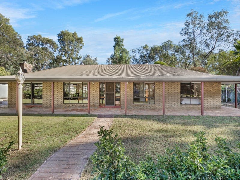 5 Petticoat Lane, Baddaginnie
