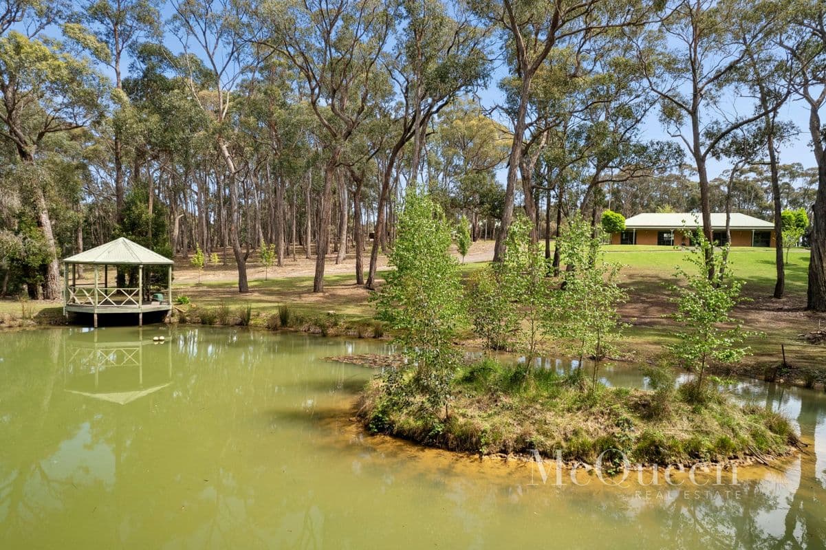 15 Bradshaw Court