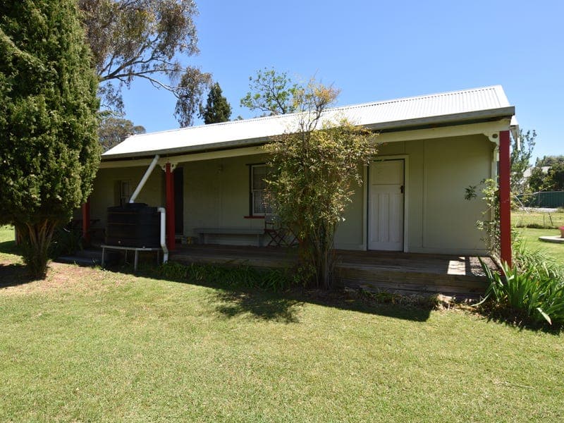 18 Dalton Street, Cargo