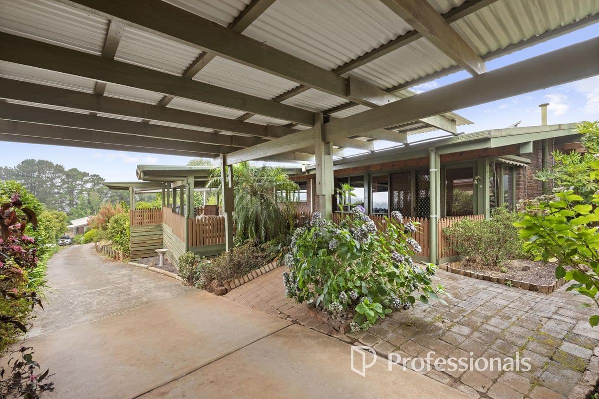 15 LORIS STREET