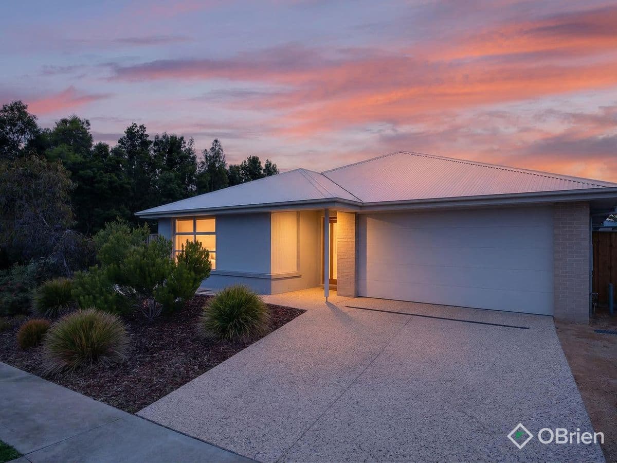 20 FLAXLILY COURT
