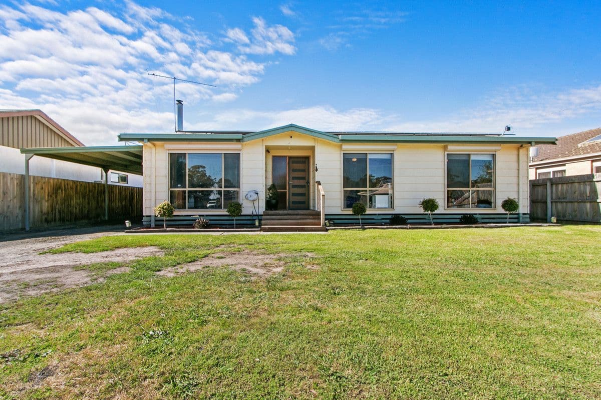 4 Rhodes Court