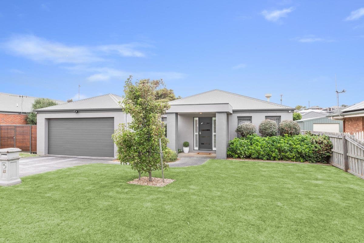 22 NINA STREET