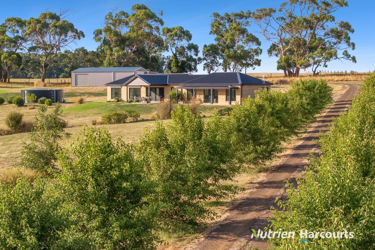 15 Tognis Access Road