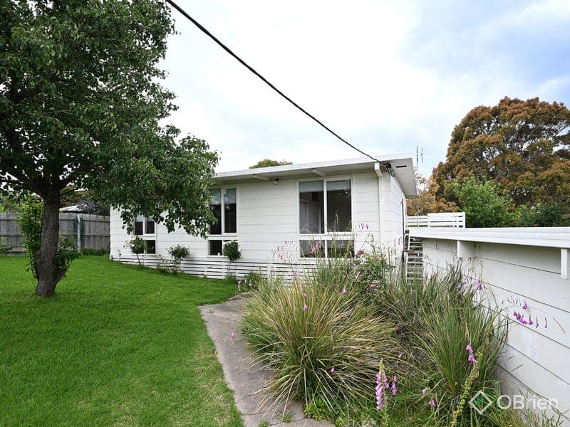 25 Mairburn Road, Metung