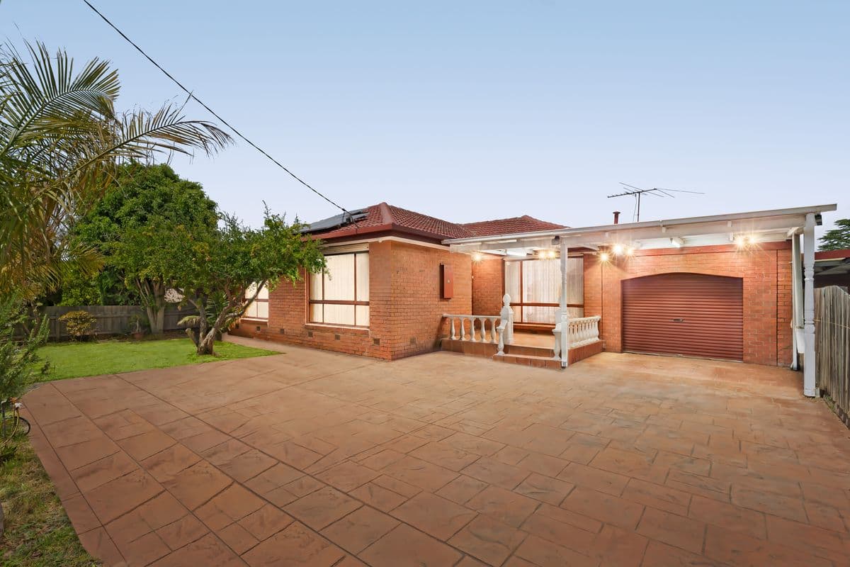 24 Bemboka Avenue