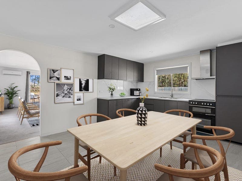 9 ALEXANDERSONS ROAD