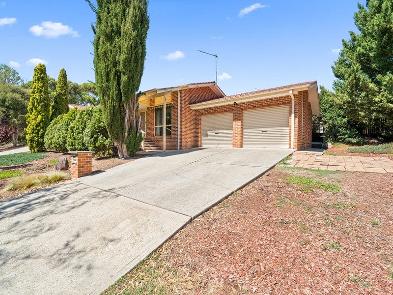 18A Wootton Crescent