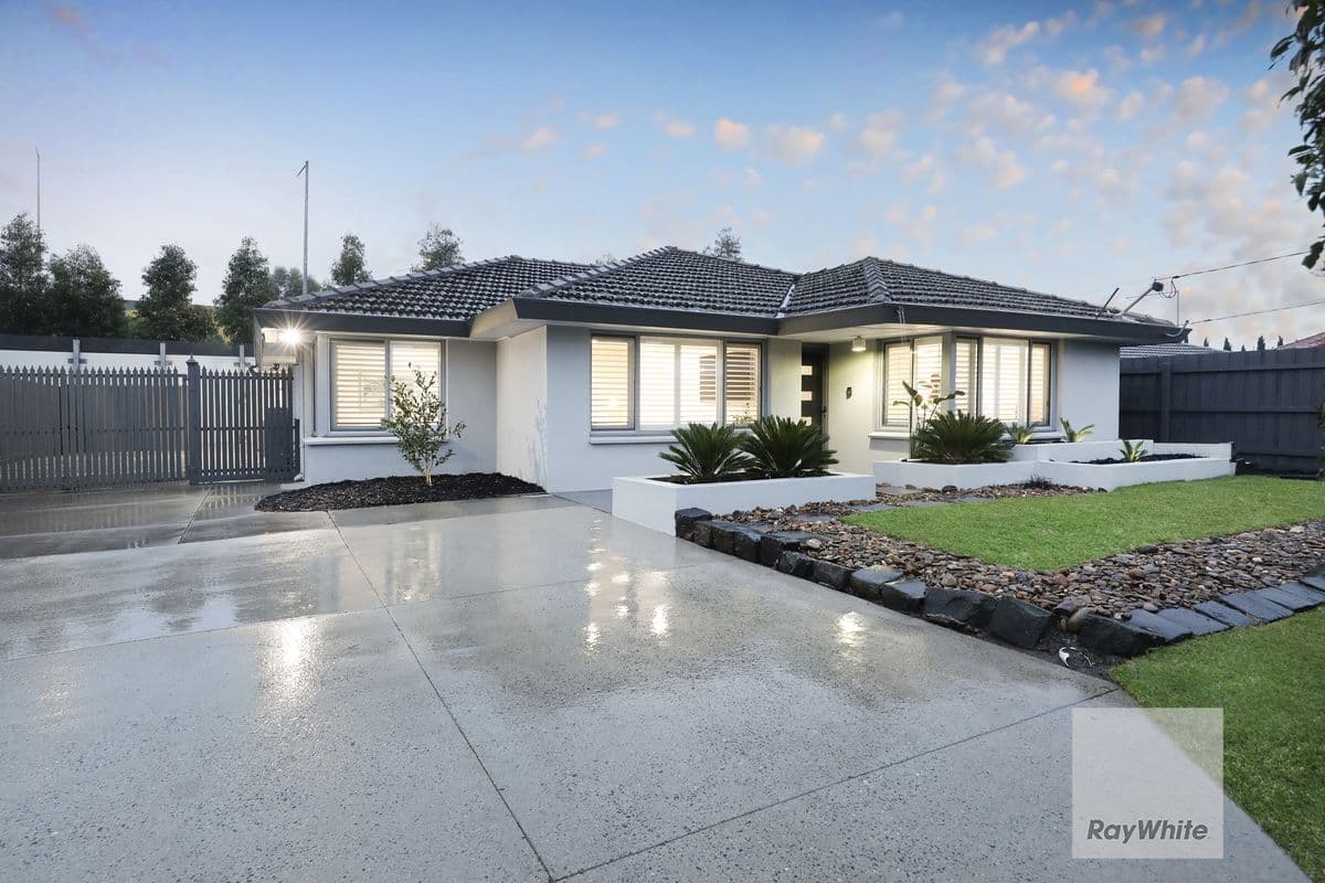 9 Fleetwood Court