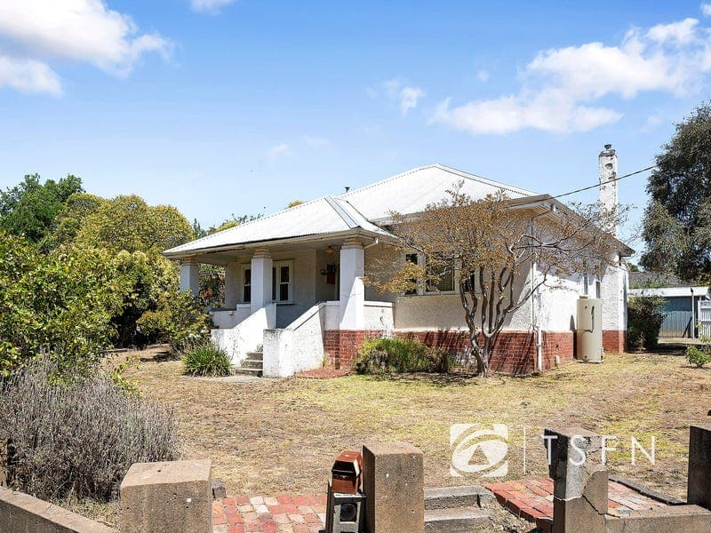 14 Spring Gully Road, Quarry Hill