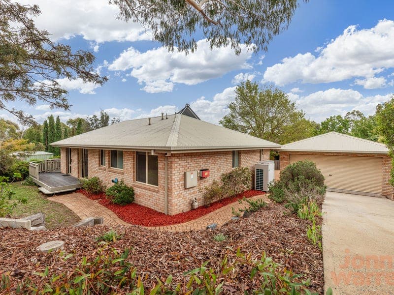 4 Stead Place