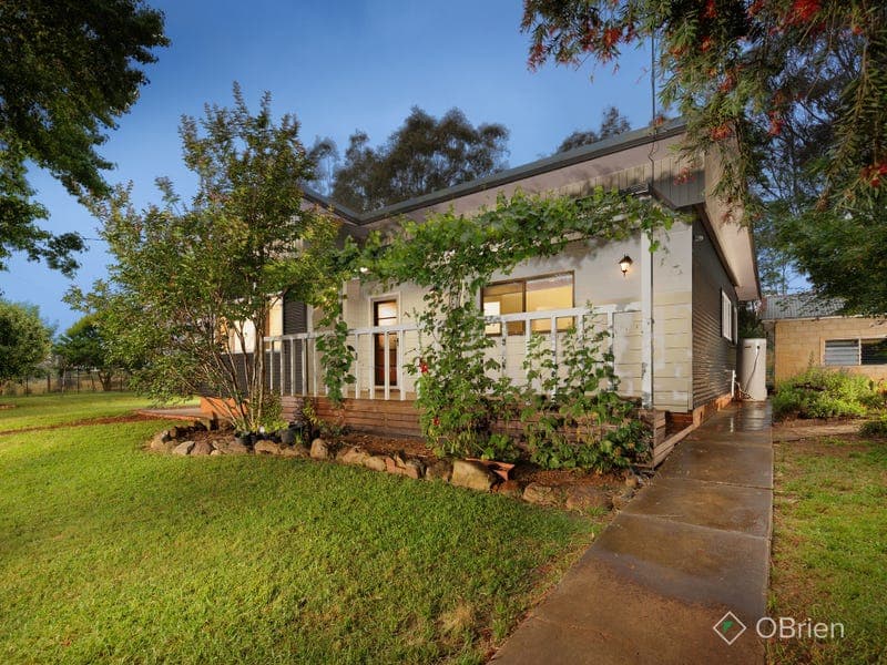 442 Osbornes Flat Road