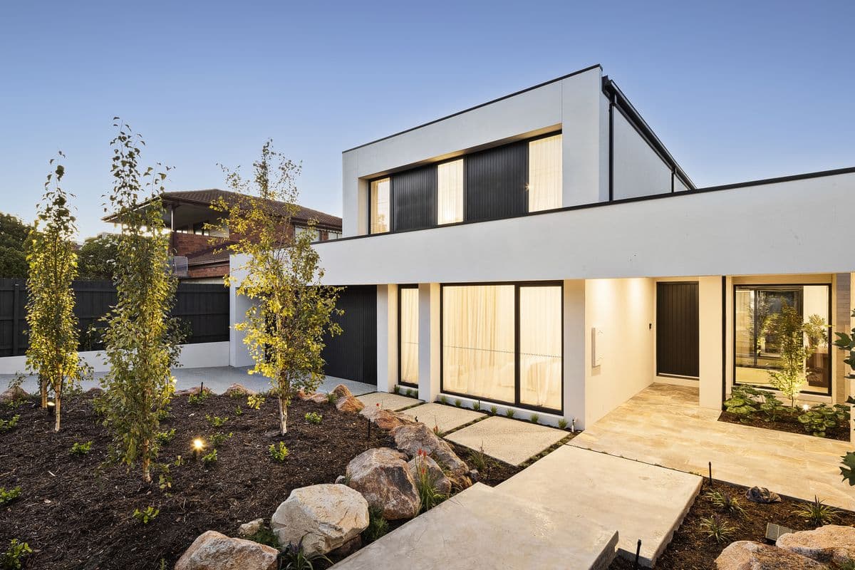 8 Iona Street