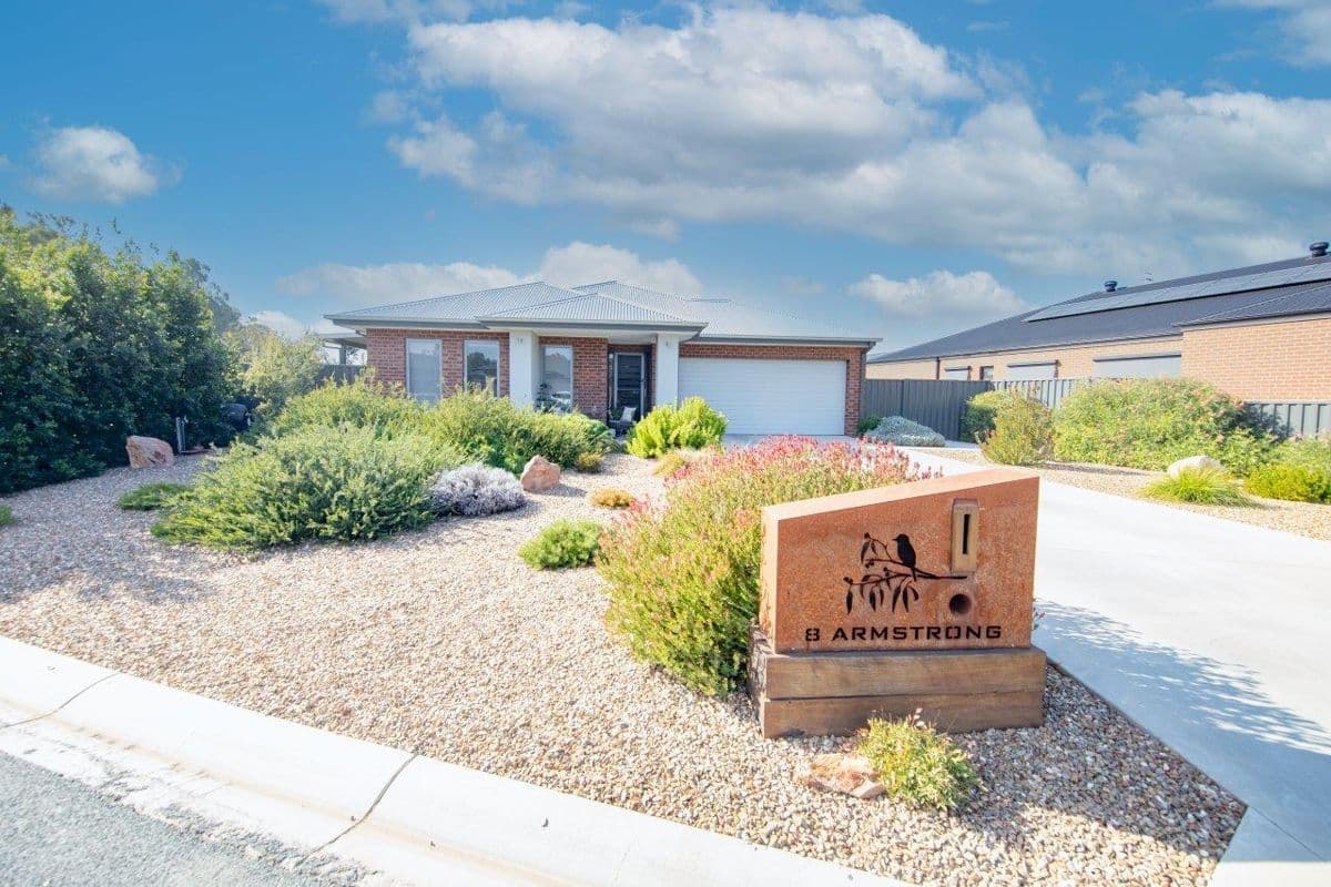 8 Armstrong Drive