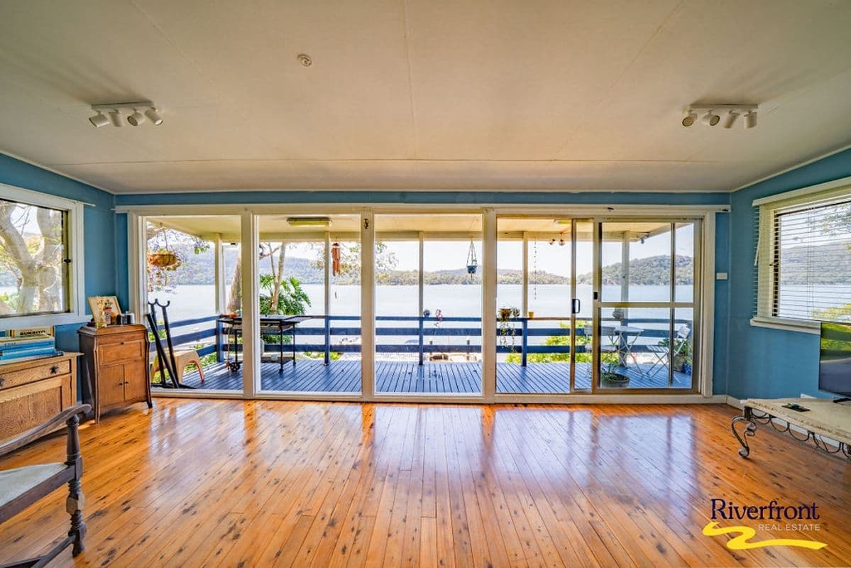 2184 Hawkesbury River (11 Lipmans Estate)