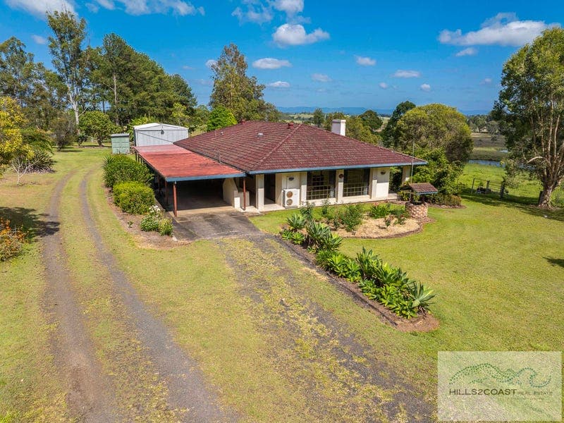 605 Reynolds Road, Backmede