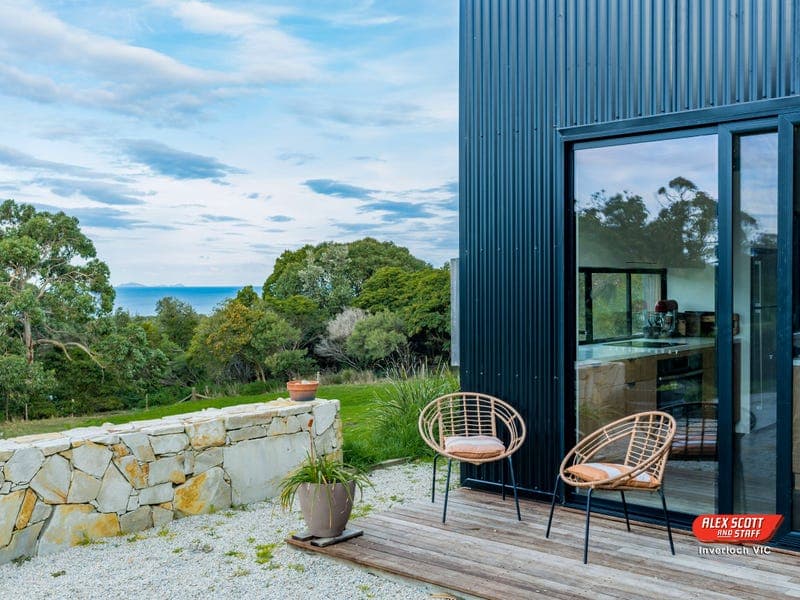 15 Casuarina Grove