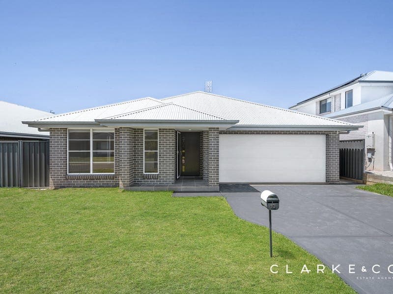 13 Grevillea Street, Cliftleigh