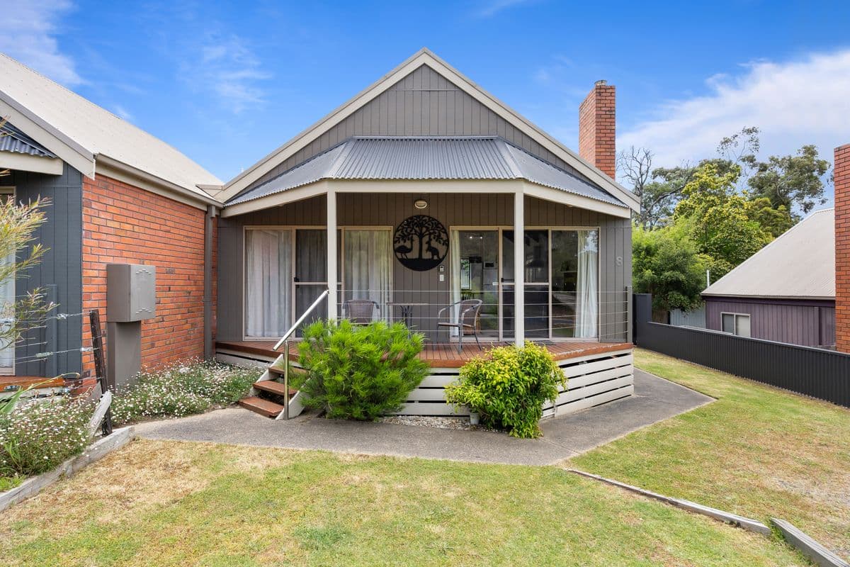 8 Rosea Street
