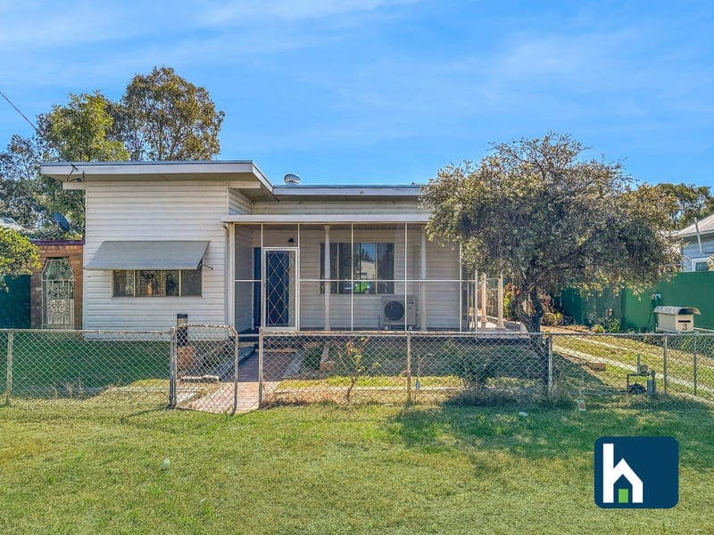 3 Baranbah Street, Baan Baa