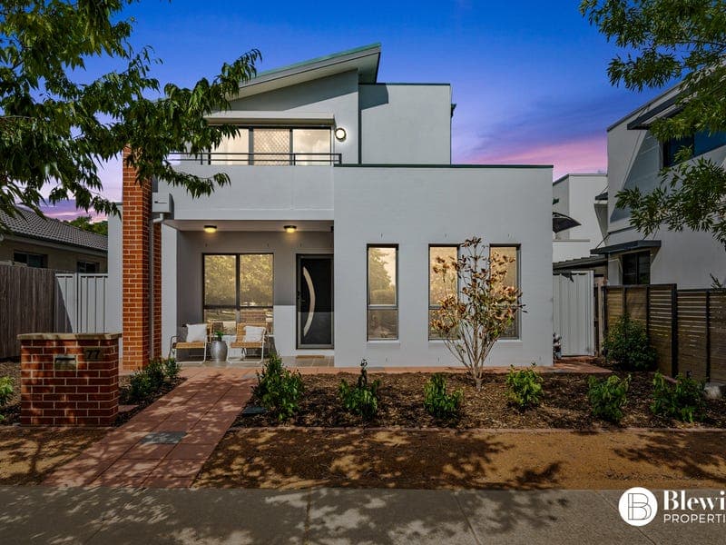 77 Patrick White Circuit, Franklin