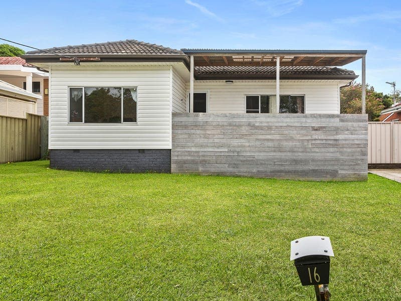 16 Strata Avenue, Barrack Heights