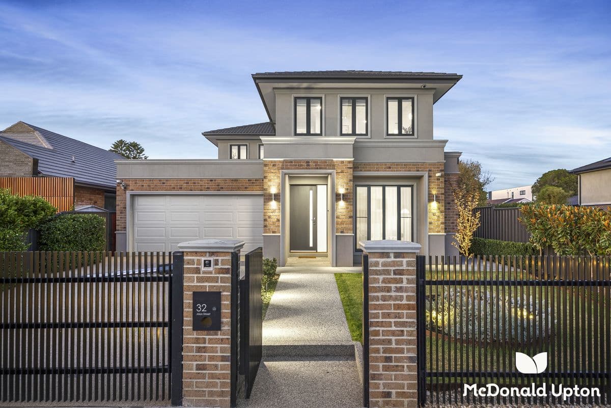 32 ALLAN STREET