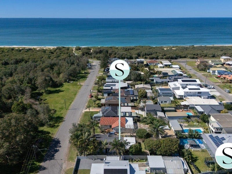 18 Awabakal Avenue, Blacksmiths