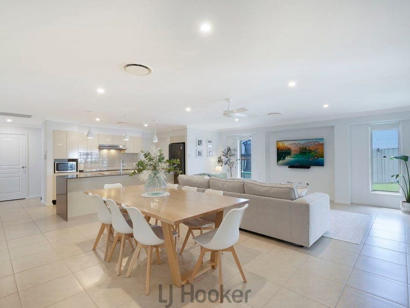 9 Fred Avery Drive, Buttaba