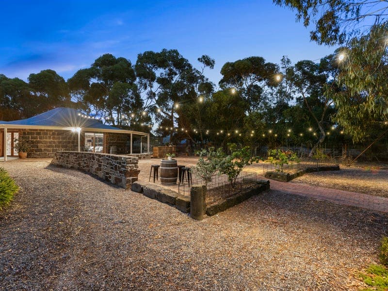 46 Knights Park Crescent