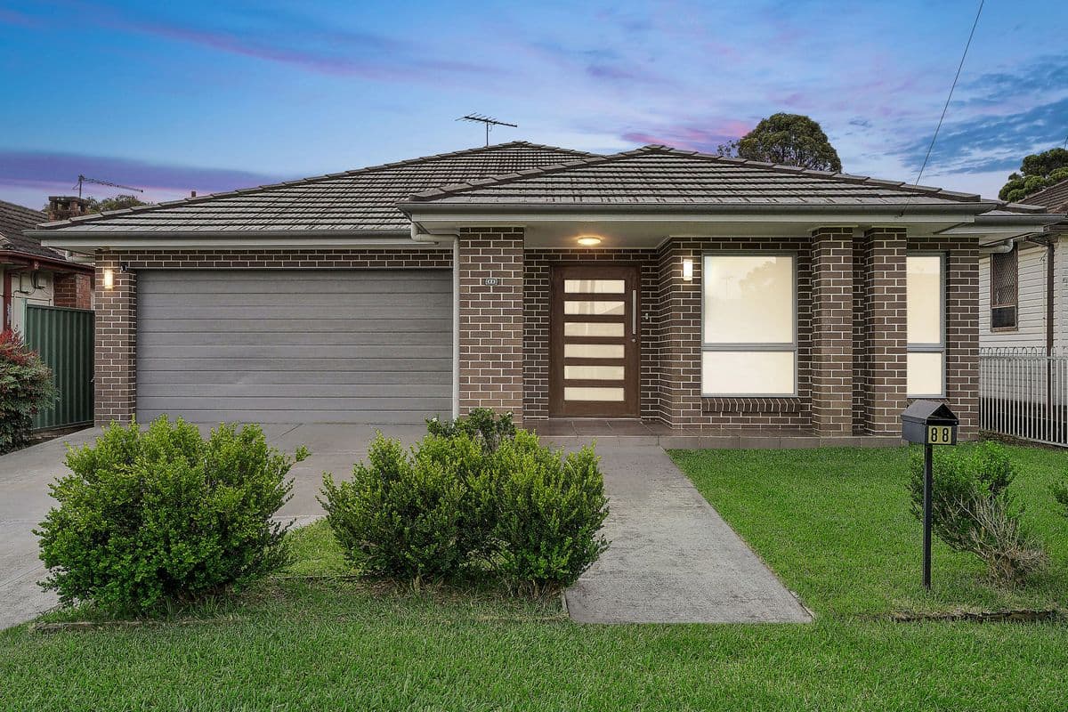 88 MCCLELLAND STREET