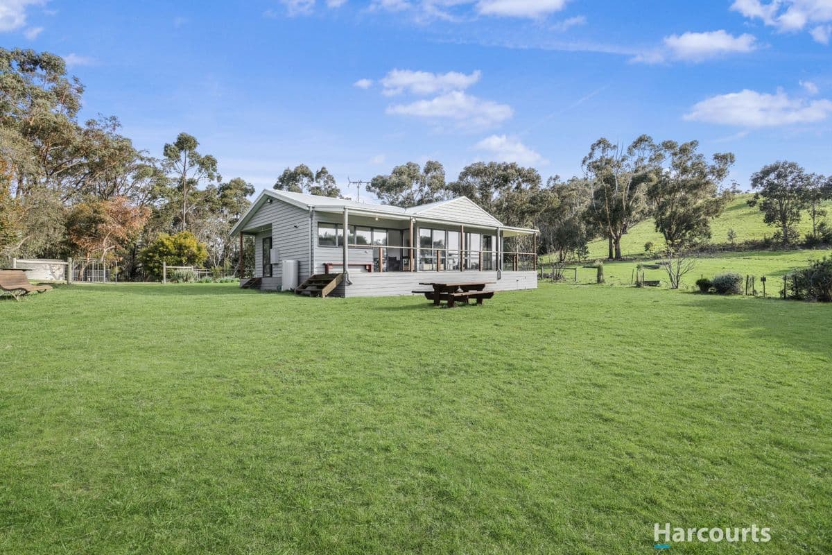 15 Tinkham Road