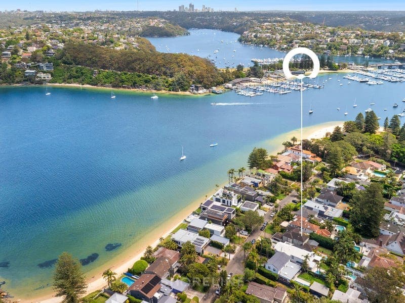 18 Monash Crescent